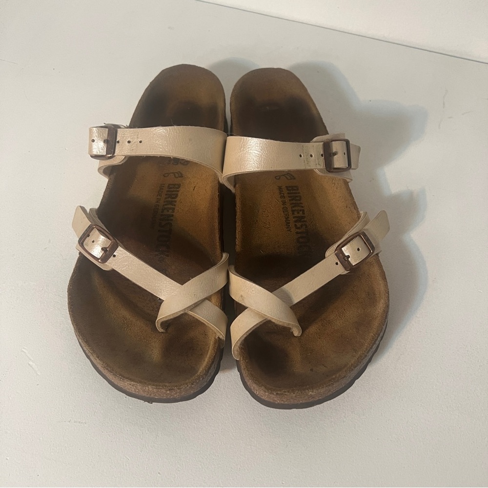 Champagne Birkenstock Leather Sandals Size US 8 - 8.5 Euro 39